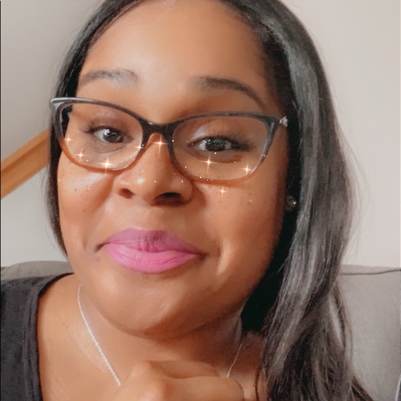 Meet your Posher, Laisha - Picture 3 of 8